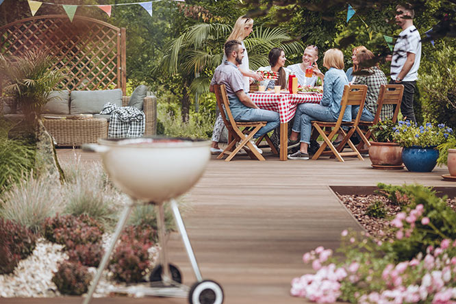 AdobeStock_202191188 KOEDN customers connecting with family and enjoying life outdoors